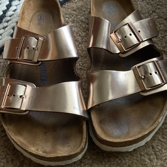 Metallic Bronze Arizona Birkenstocks size 10 - Picture 8 of 11